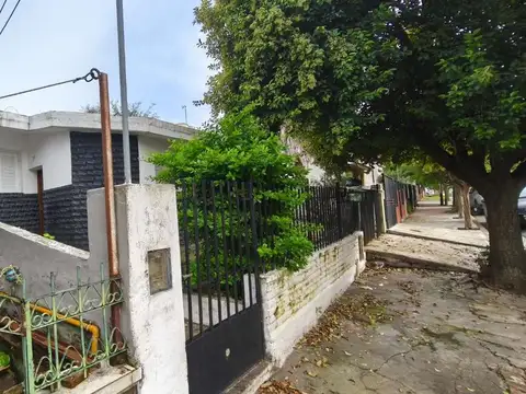 Calle González Balcarce 500