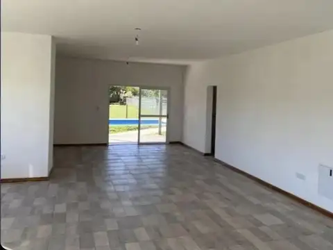 Alquiler casa 4 ambientes con pileta en San Sebastián