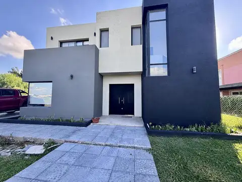 Casa en Venta en San Sebastián, USD 200.000
