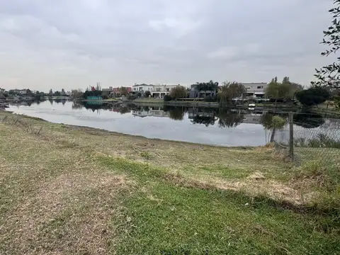 Terreno en Venta 45  mts Fondo