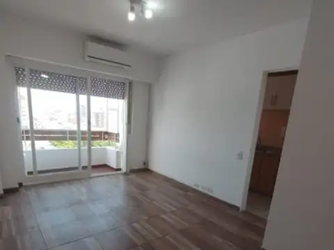 Belgrano 2 ambientes balcón piso 15° y cochera