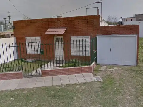 Casa 2 Dormitorios y cochera