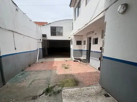 Galpon en Venta en Sarandi, USD 130.000