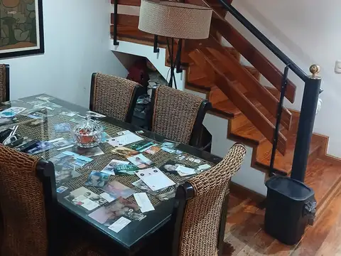 Depto Tipo Casa 4 ambientes con 2 baños
