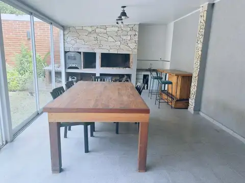 Se Vende casa a metros de Aristobulo del Valle