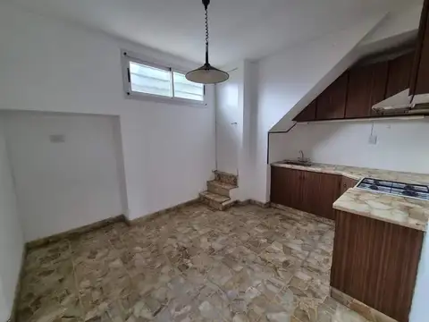 Depto Tipo Casa en Alquiler en Banfield, $ 1.200.000