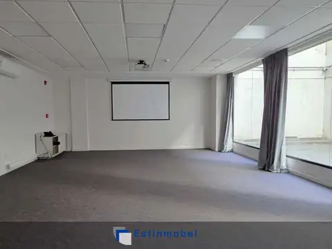 VENTA DE LOCAL DE 254 M2 MAS PATIO EN RETIRO