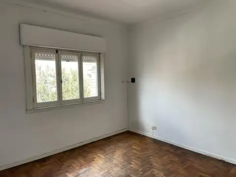 Depto Tipo Casa en Alquiler 60 años