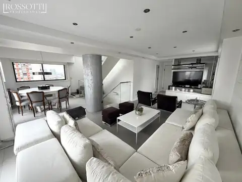 Excelente piso en triplex de 5 ambientes