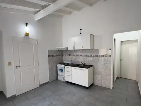 Depto Tipo Casa 2 ambientes con 1 baño