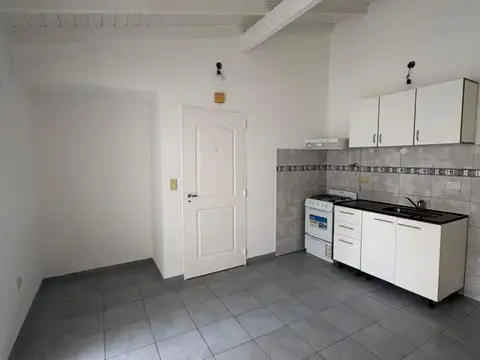 Depto Tipo Casa en Alquiler al Este