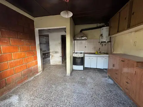 Casa 3 ambientes con 1 baño