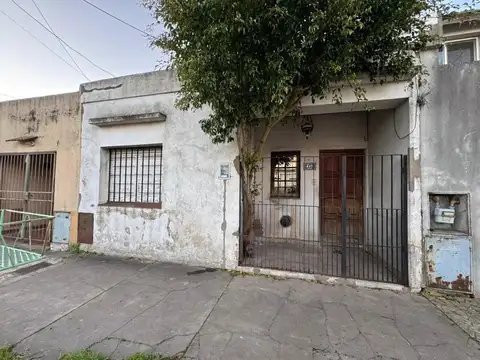 Casa a reciclar con 2 dormitorios