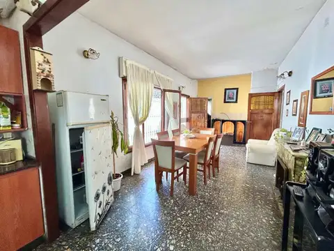 Venta/Permuta casa + galpon 474 m2- L .DEL MIRADOR