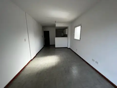 Departamento en Alquiler en Luis Agote, $ 330.000