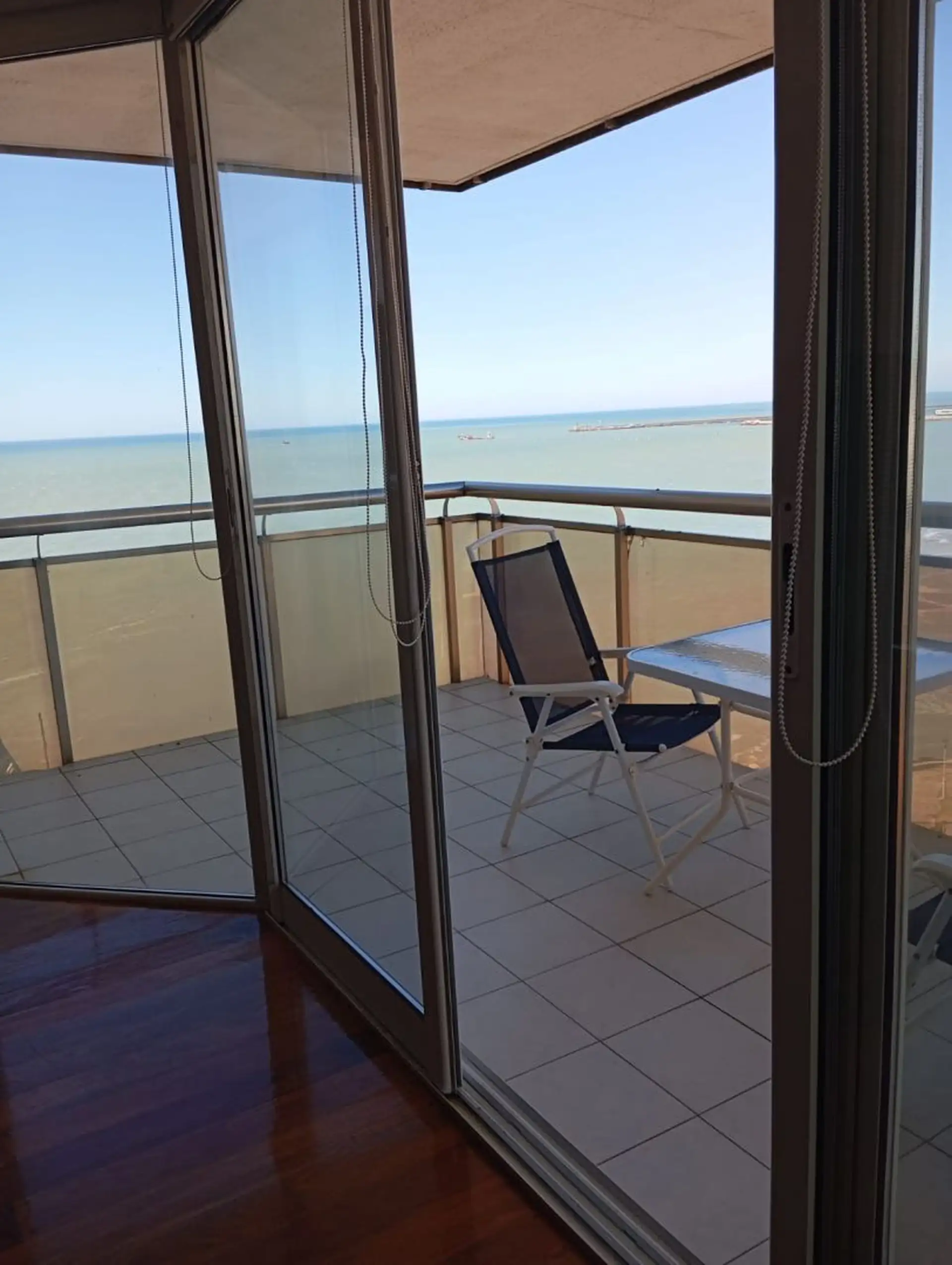 Departamento 3 amb, 110m² con cochera y vista al mar — Playa Chica
