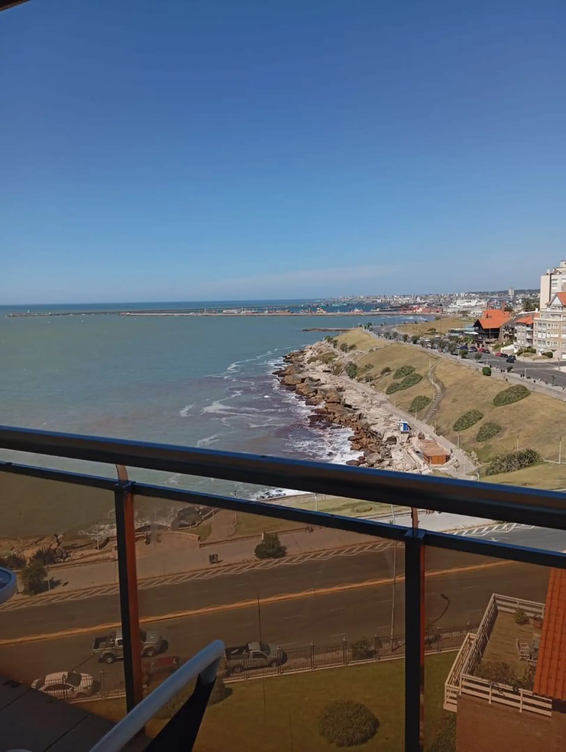 Departamento 3 amb, 110m² con cochera y vista al mar — Playa Chica
