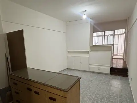 CAÑITAS-Monoambiente divisible con Patio muy luminoso! VENTA