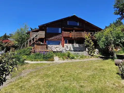 Casa con vista al Lago en Barrio Epulafquen.