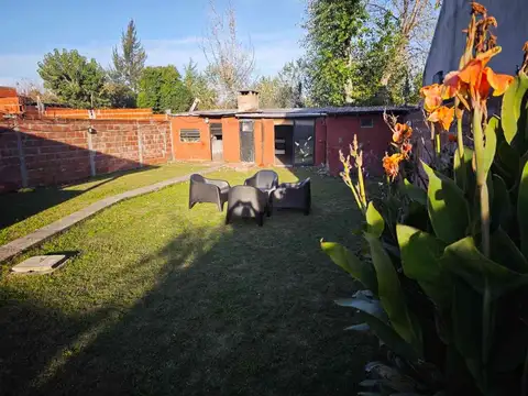 VENTA PERMUTA CASA 4 AMB C/QUINCHO Y PARRIL PILAR