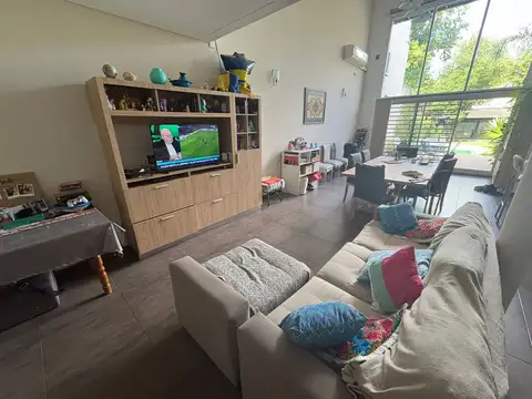 Casa en Venta en Villa Ballester, USD 480.000