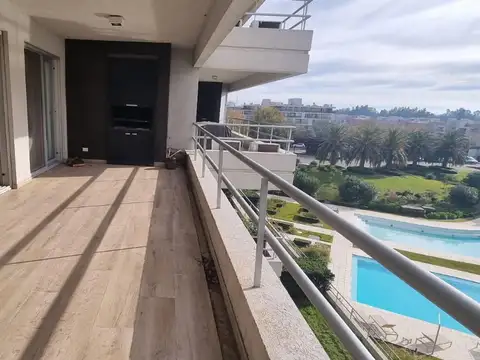 Los Crisantemos 500, Piso 3°