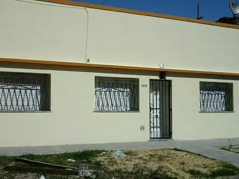 CASA  en VENTA   3 AMBIENTES  PIROVANO AL 2400, Mte Chingolo