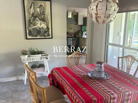 Casa 6 ambientes con 2 baños