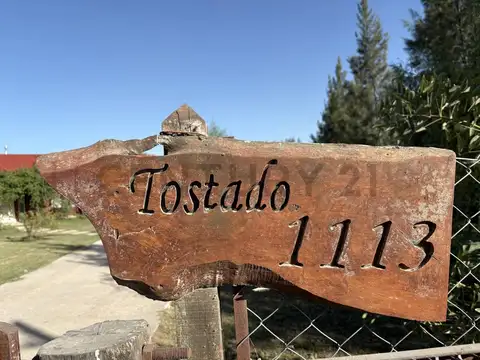 VENTA Casa Quinta de 4 Ambientes con Piscina y habitación en Suite con vestidor