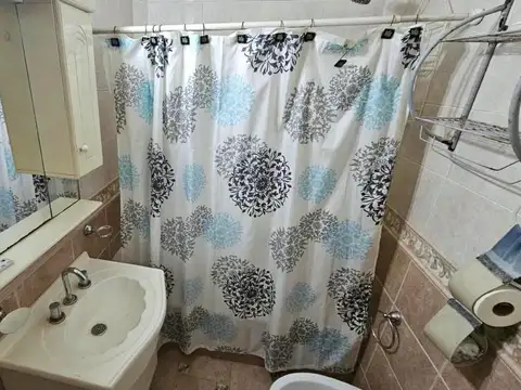 Depto Tipo Casa 2 ambientes con 1 baño