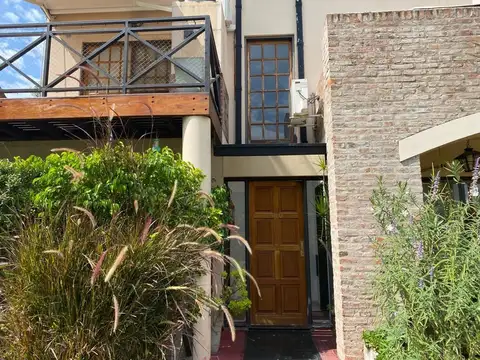 Casa en Venta en Ciudad Jardín del Palomar, USD 200.000