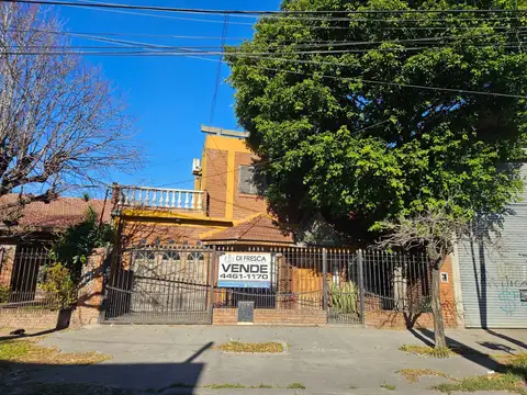 Casa en  4 amb. con quincho