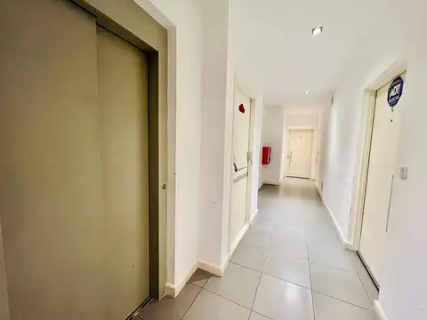 Oficina 2 ambientes con 1 baño