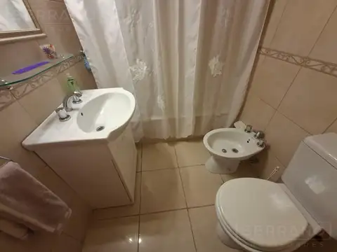 Casa 2 ambientes con 1 baño