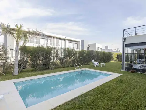 Casa en Venta en Countries y Barrios Cerrados en San Vicente, USD 353.000
