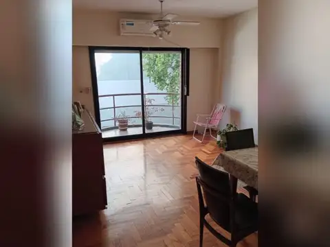 Tomás A Le Breton 5000, Piso 4