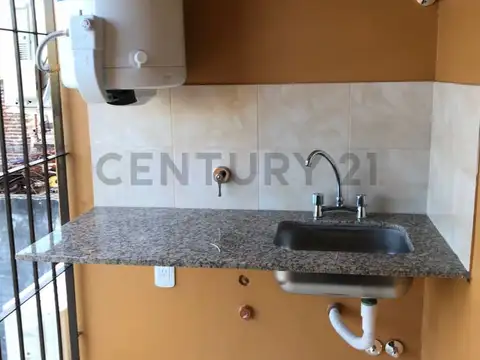 65 e/ 136 y 137 2000, Piso 0