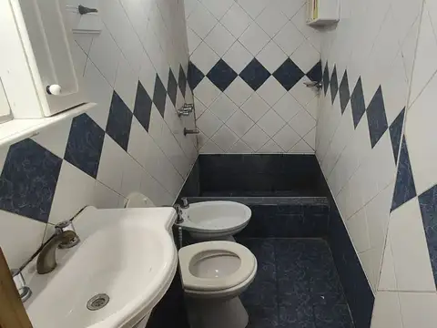 Depto Tipo Casa 4 ambientes con 2 baños