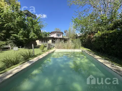 VENTA / ALQ VERANO | APTA CREDITO | Excelente CASA c/Jardin y Pileta | B. Las Chacras