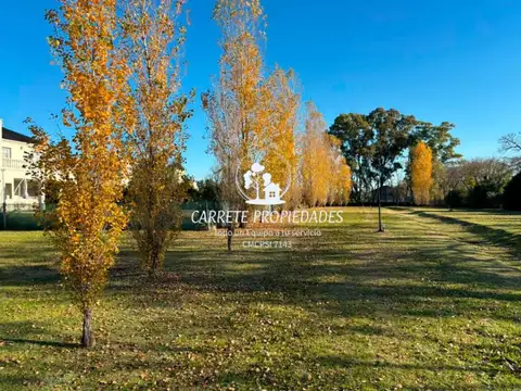 Terreno / Lote en venta con fondo a Sendero Verde. Barrio Santa Guadalupe. Pilar 100