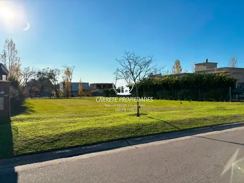Terreno / Lote en venta con fondo a Sendero Verde. Barrio Santa Guadalupe. Pilar 100