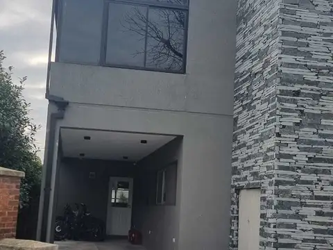 Casa en Venta en Pilar del Este - Santa Guadalupe, USD 335.000