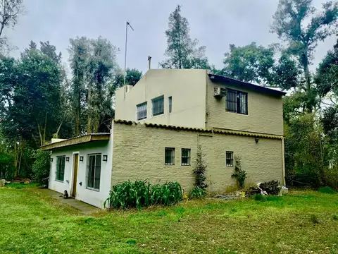 Casa 5 ambientes con 4 baños