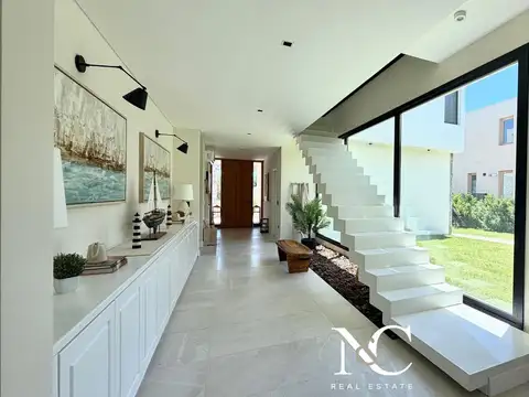 Casa en Venta en Costa Esmeralda, USD 1.180.000
