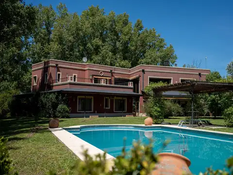 Casa en VENTA 7 ambientes - HARAS EL MALACATE (Exaltación de la Cruz) - 633m2 cubiertos