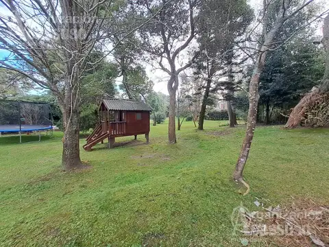 Casa en Alquiler con 1 cochera