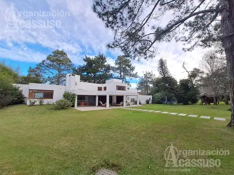 Casa Playa Brava - 3 dormitorios y dependencia de servicio