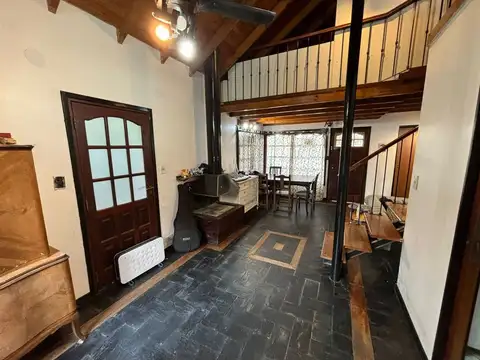 Depto Tipo Casa en Venta con 1 cocheras