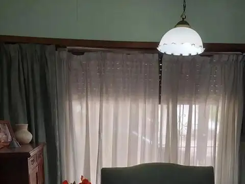 Casa en Venta en Castelar, USD 70.000