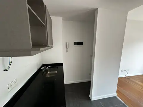 Alquiler | Monoambiente al frente c/balcón corrido | Saavedra